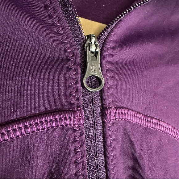 Lululemon First Mile 1/2 Zip Pullover Darkest Magenta 6 ruched back - Picture 11 of 14